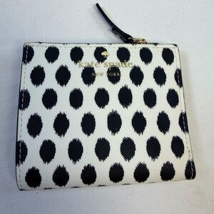 Kate Spade White and Black Dot Wallet ID window
